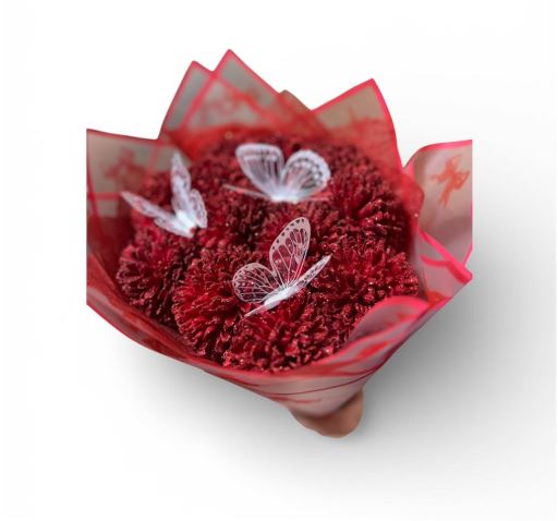 Luxury Red Rose Heart Gift Set – Personalised Name Floral Arrangement